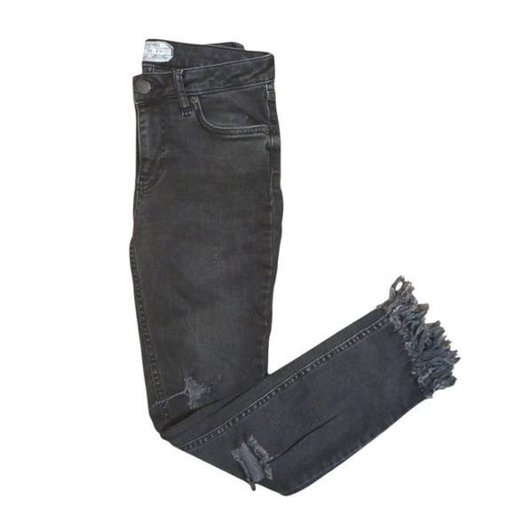 Free People Distressed Black Skinny Jeans - Picture 8 of 8